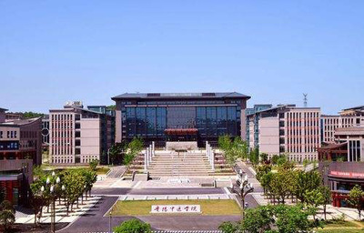 貴州省汽車駕駛技工學(xué)校與貴州廣告設(shè)計 技能與創(chuàng)意的融合之路